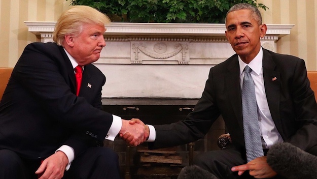 obama-trump-finger-cross-photoshop.jpg?q